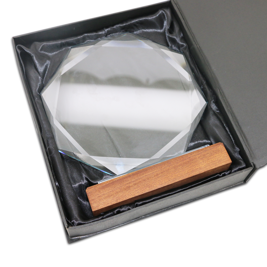 trophée en verre et bois forme octogone